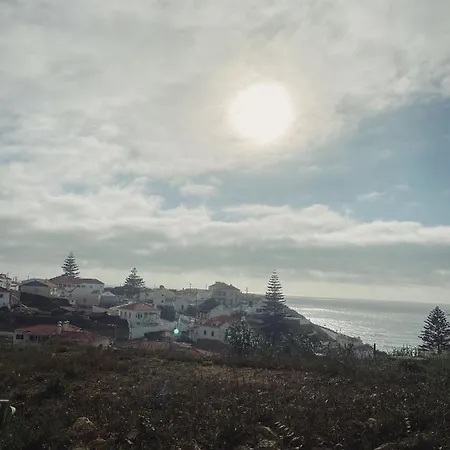 Valley House Bed & Breakfast 4*