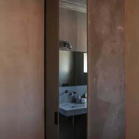 Valley House 4*