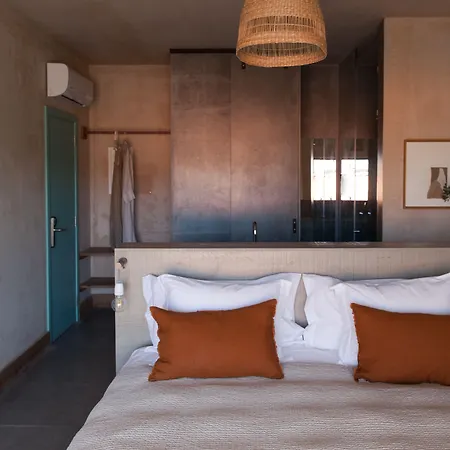 Valley House 4*