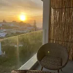 Valley House Bed and breakfast 4*