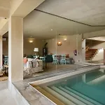 Valley House Bed and breakfast 4*