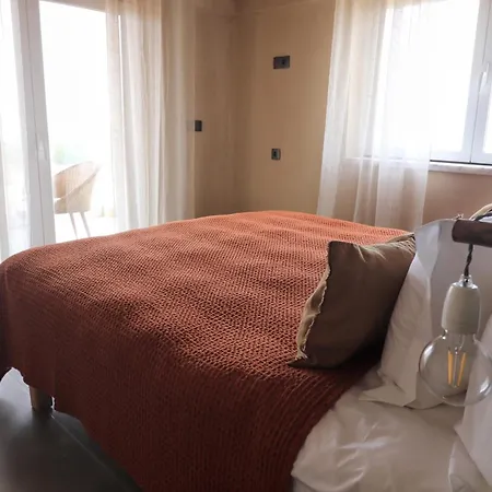 Valley House 4*