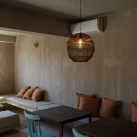 Valley House 4* 아젠하스도마르