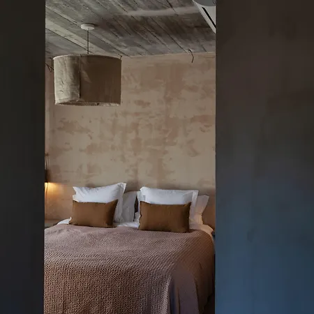 Couette-café Valley House 4*