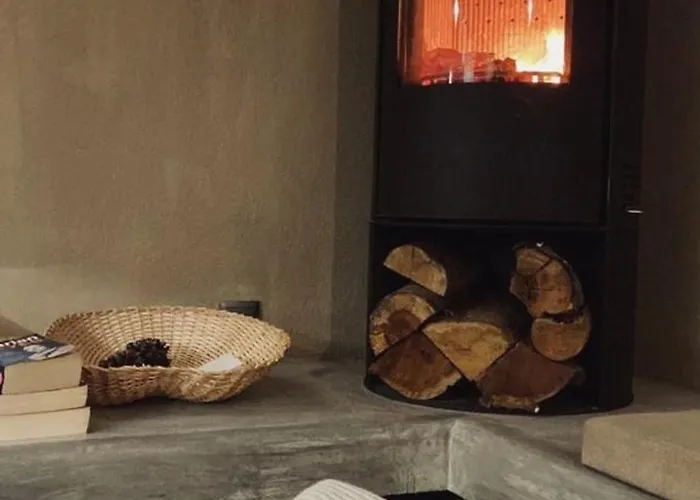 Valley House Bed & Breakfast 4*