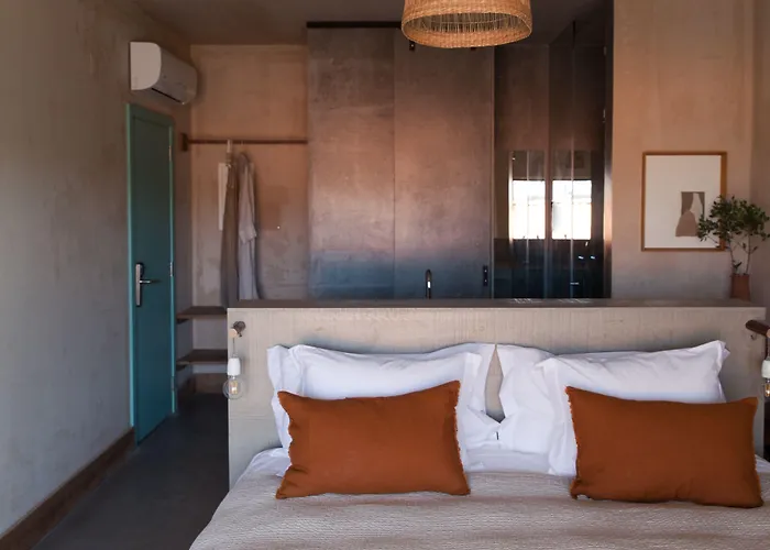 Valley House 4*